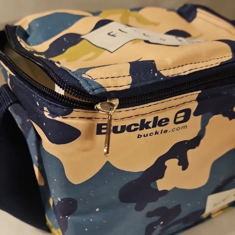 Buckle Blue and Tan Camouflage Cooler/ Lunchbox